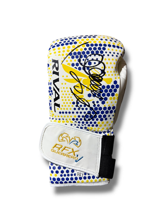 Oleksandr Usyk Signed Rival Boxing Glove- v Tyson Fury Fight 1