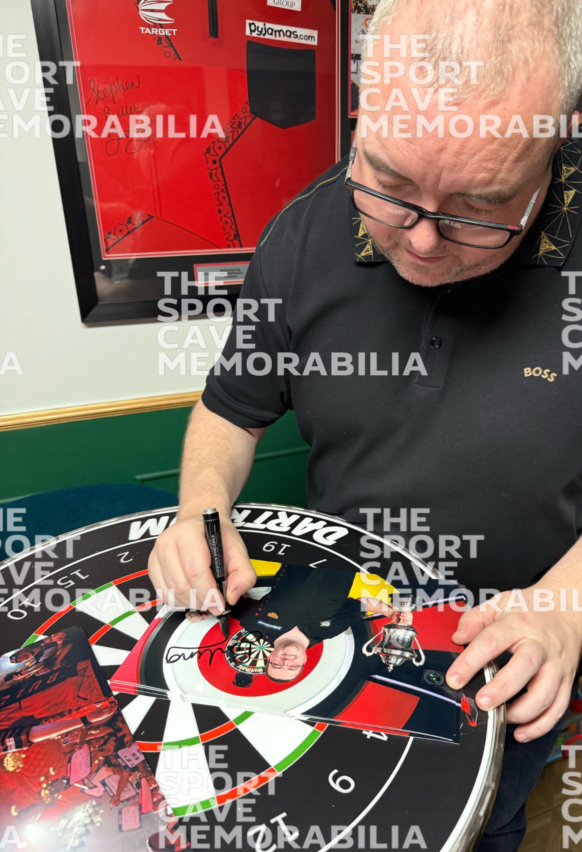 Stephen Bunting Signed 2014 BDO World Champion Photo- Deluxe Framed